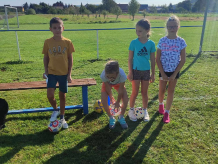 387525158_2058335424518526_2445403452122285067_n